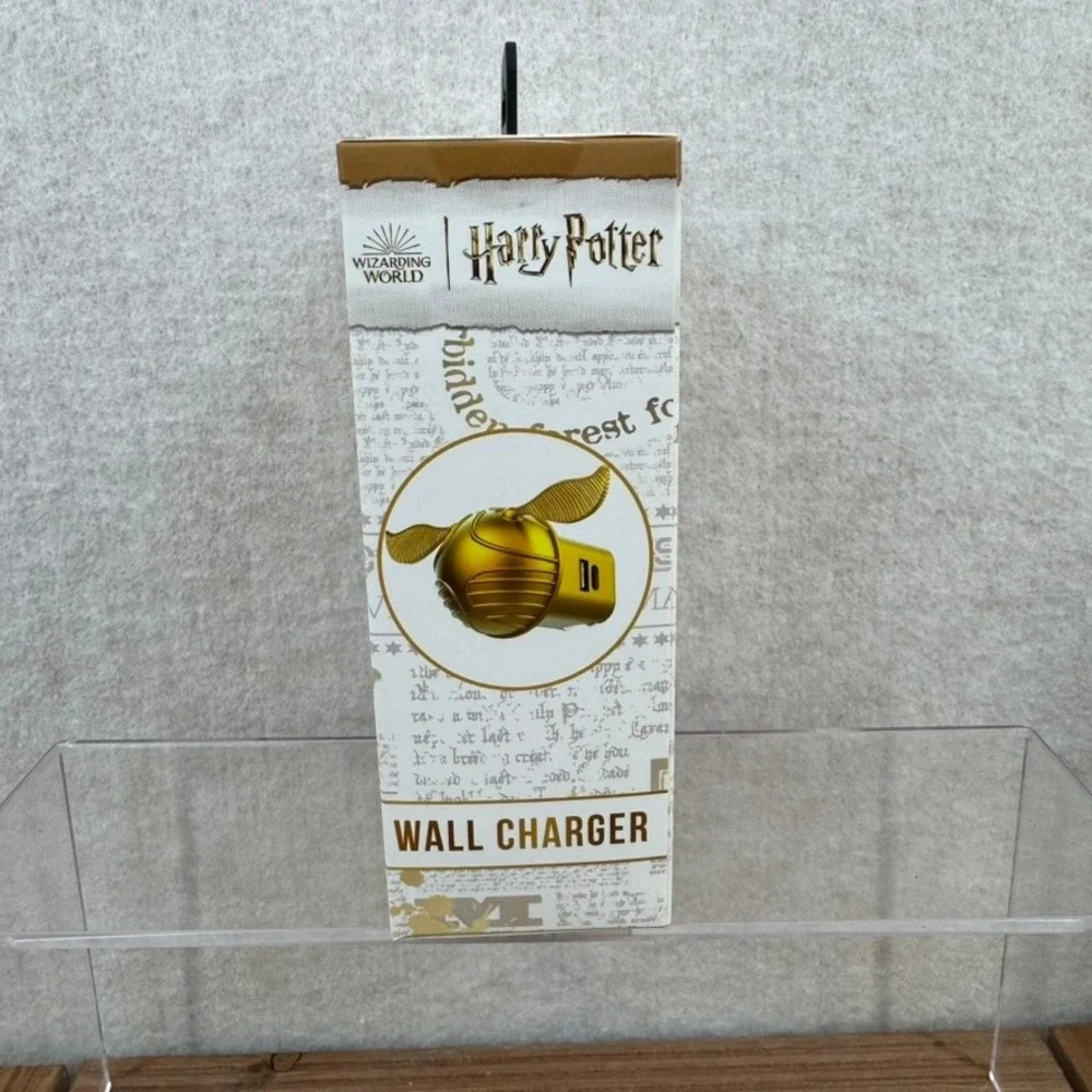 Harry Potter Golden Snitch Wall Charger 2 Port USB A USB C 2.1 Amp Folding Plug